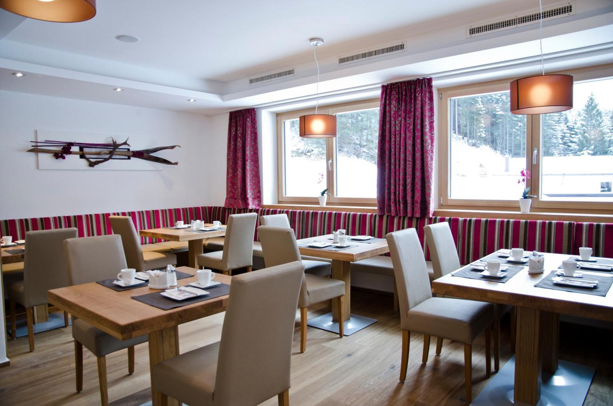 Hotel Garni Alpenland Ischgl Kültér fotó