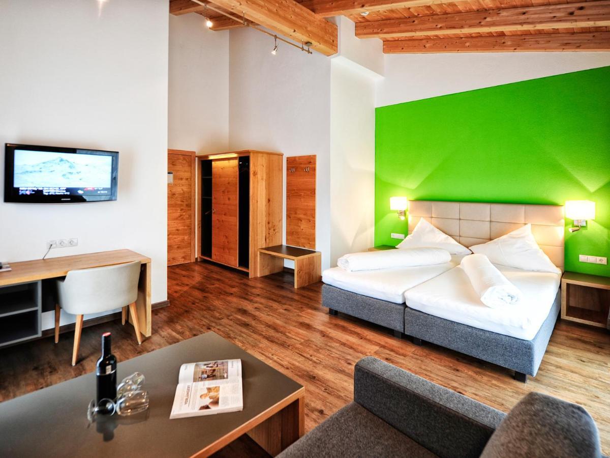 Hotel Garni Alpenland Ischgl Kültér fotó